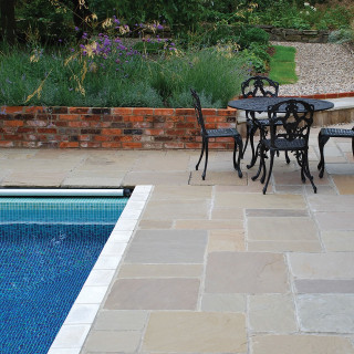 Global Stone Old Rectory York Green Sandstone Tumbled Paving 4 Size Project Pack 13.65m²